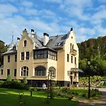 Elise Park לינה וארוחת בוקר