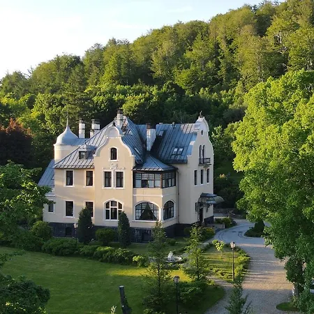 Elise Park 4*