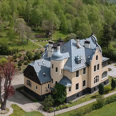 Elise Park לינה וארוחת בוקר 4*