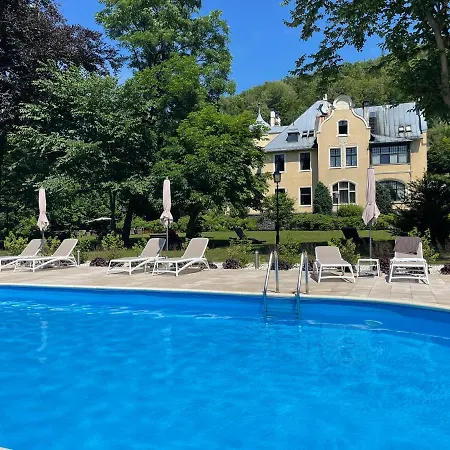 Elise Park Nocleg ze śniadaniem 4*