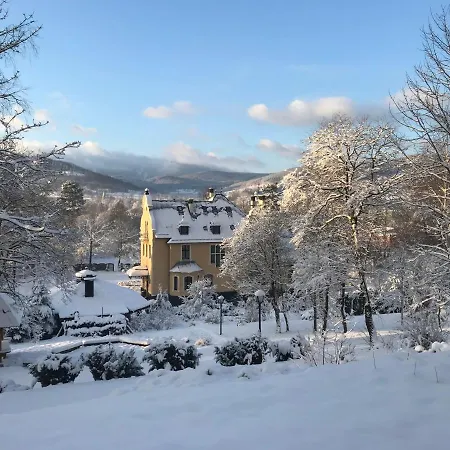 Elise Park Nocleg ze śniadaniem 4*